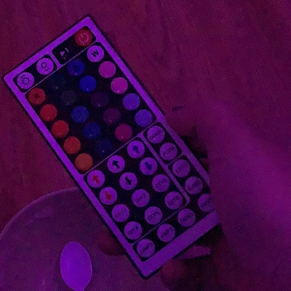 Led light this is what they look like in a room - Picture 3 of 3